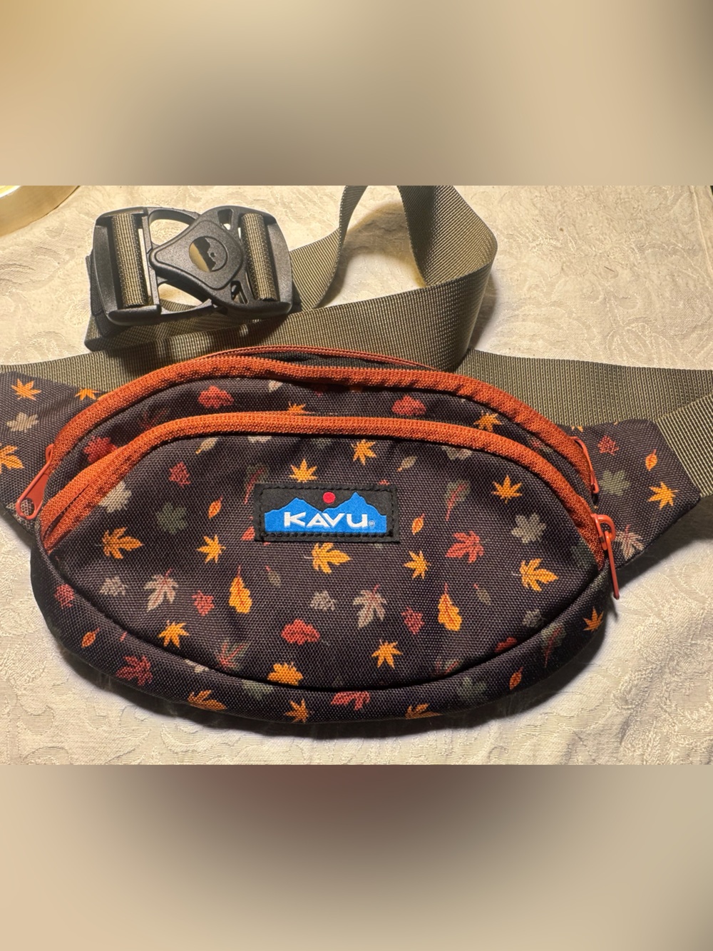 Kavu Belt Bag Fall Leaves Brown Canvas Spectator Pouch New No Tags Autumn